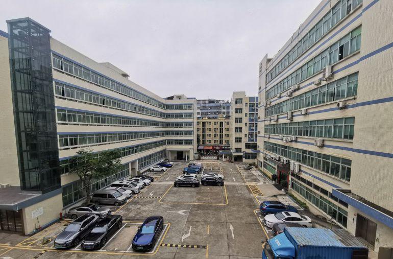 光明地铁口高新区红本国家补贴5000平厂房出租1000平可分