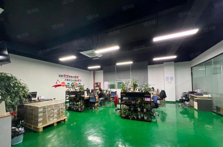 公明马山头楼上整层1500平方精装修原房东厂房出租三吨大货梯