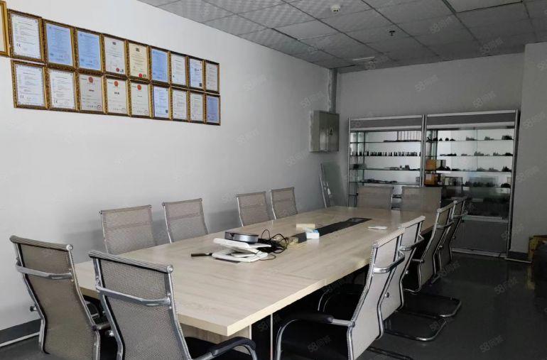 公明蒋石原显示屏厂出租（2400平5吨货梯，整层使用率极高）