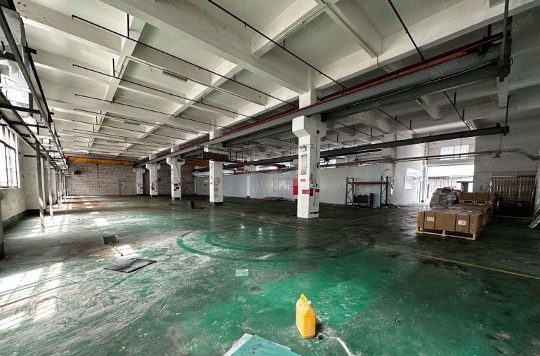 现成航车 光明原房东红本一楼厂房出租1300平 带阁楼办公室