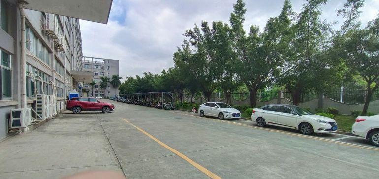 光明红本大园区楼上厂房出租1920平 精装修含税 配套齐全