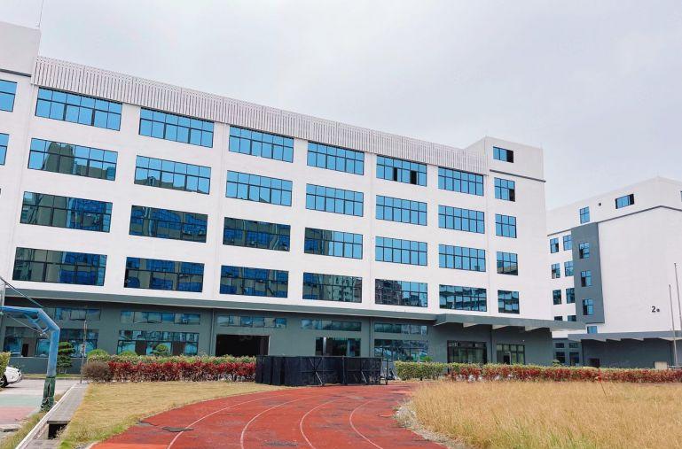 光明公明田寮精装修楼上1500平无公摊可分租200平已电改