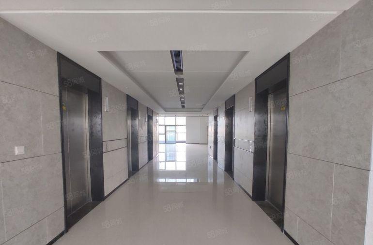 地铁口光明甲级写字楼研发生产，免租长可达半年