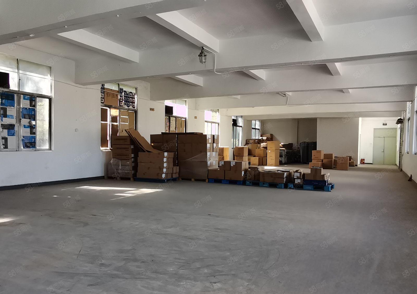 特惠价1.4万坪山坑梓金沙第二工业区园区2楼800平新装修，