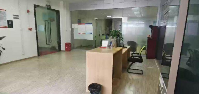 坪山大工业区原房东红本2楼1000平厂房仓库出租带装修可分租