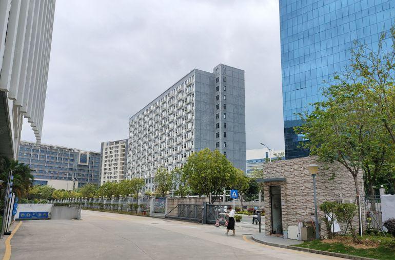 坪山原房东科技园楼上3000平带装修红本办公厂房仓库低价出租