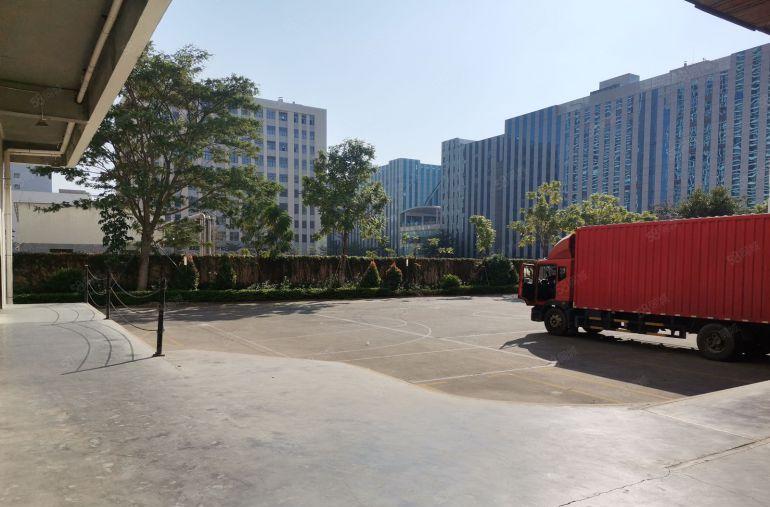 深圳市坪山区大工业区原房东红本整栋26500平方米，厂房出租