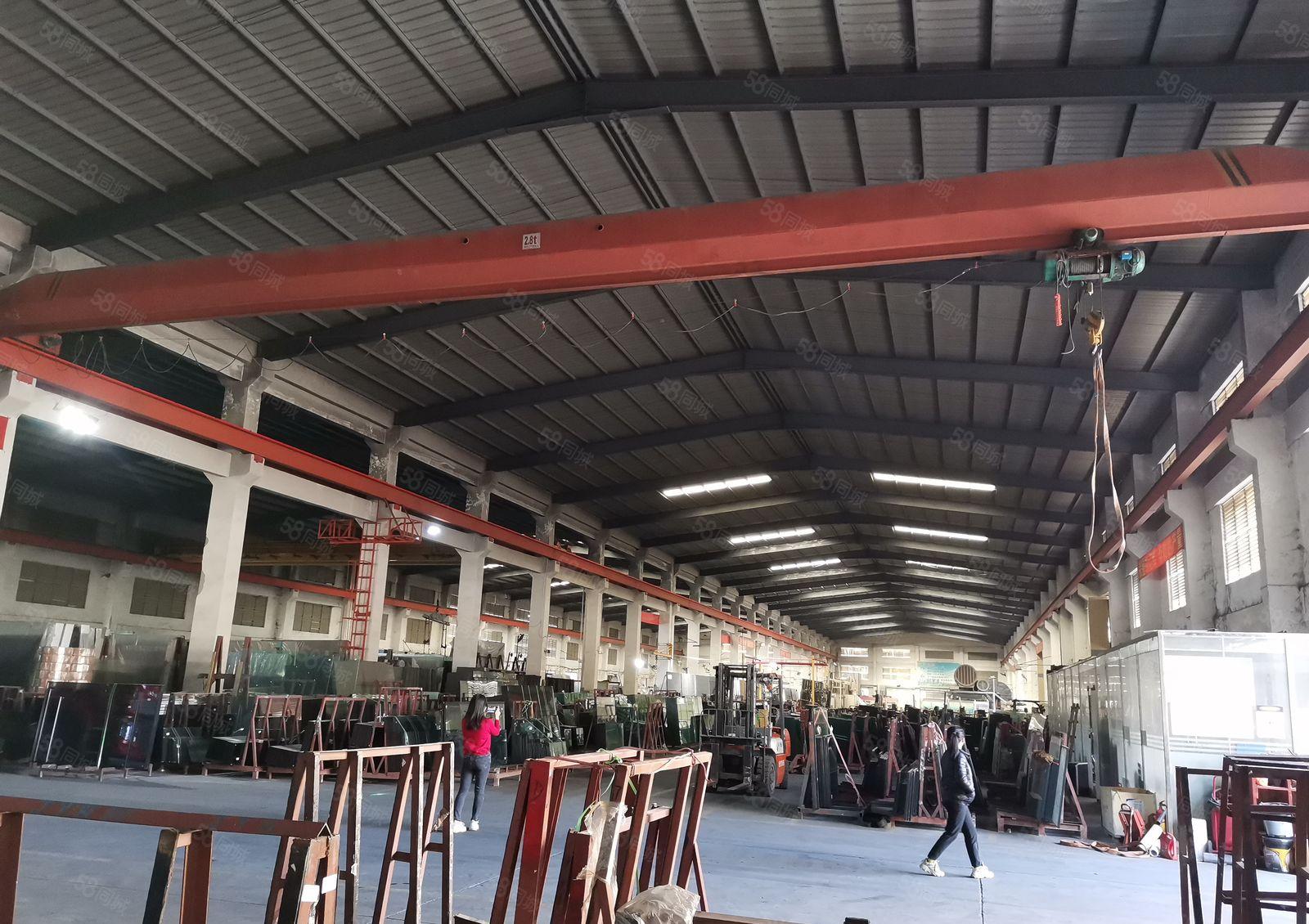 深圳坪山10米高单一层厂房出租4000平米，有两台行车