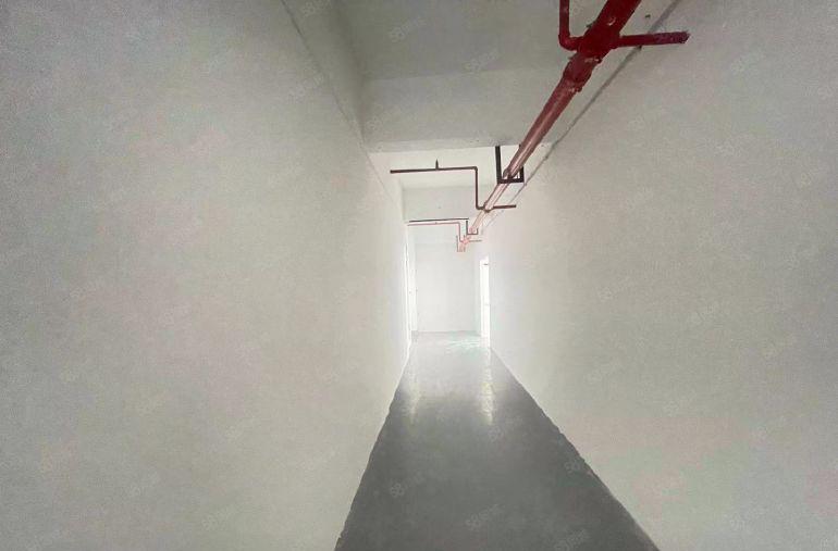 坪山大工业区300平开发商楼上厂房尾盘直租，现成装修办公室