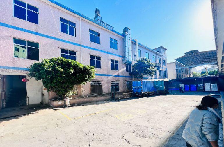 800平实际面积出租20米宽40米长位于坪山坑梓地铁站旁