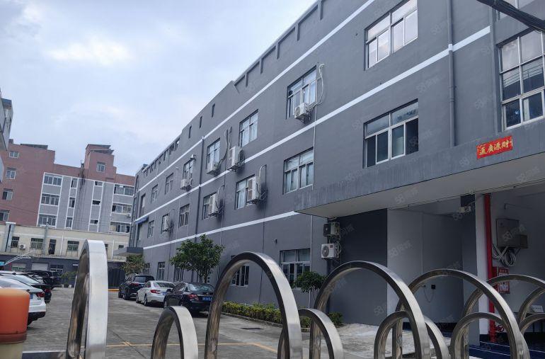 坪山六和地铁站3楼1000平方带精装修办公室厂房仓库低价出租