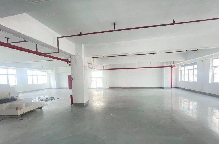 坪山大工业区300平开发商楼上厂房尾盘直租，现成装修办公室