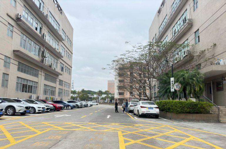 500平起，坪山广场地铁站原房东新出2000平精装修厂房招租