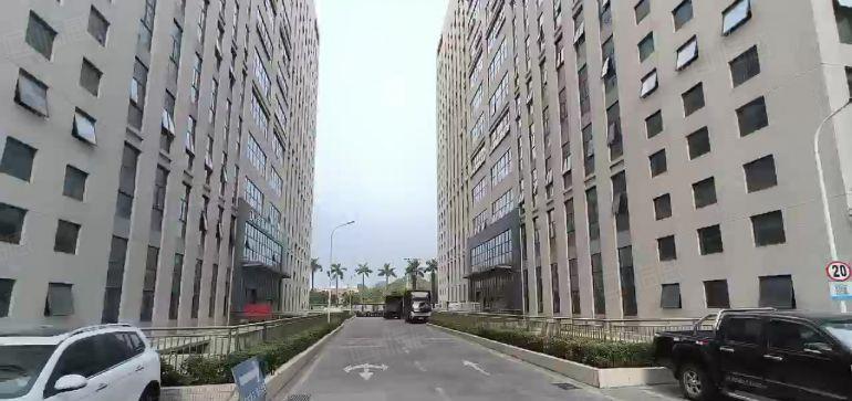 坪山坑梓大工业区一二楼2000平厂房大小可分租一楼6米