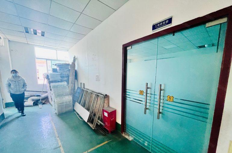 800平实际面积出租20米宽40米长位于坪山坑梓地铁站旁