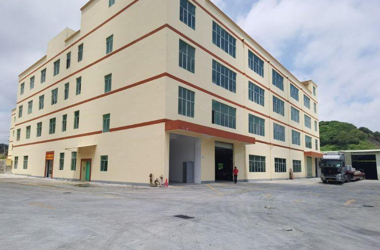 坪山中心地铁口原房东独院厂房仓库6500平出租可办环评易招工