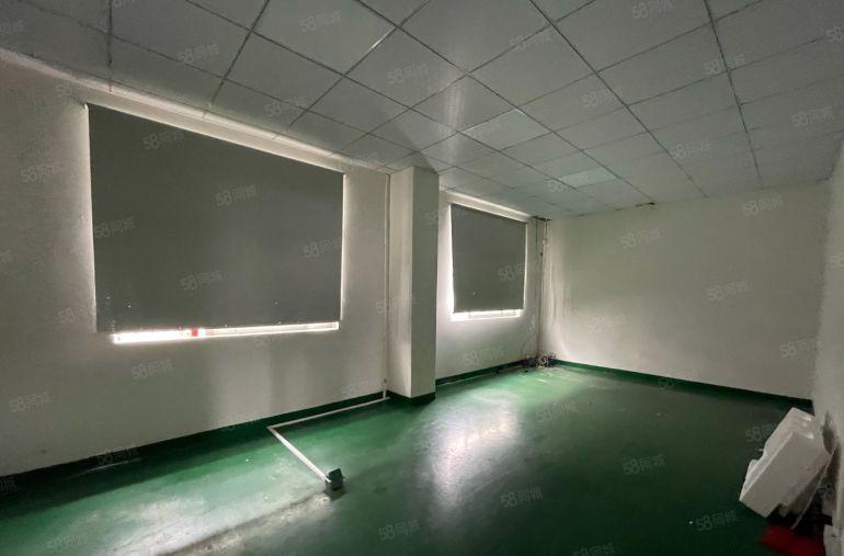 坪山厂房出租1000平方带现成装修水电领包即可入驻可分租