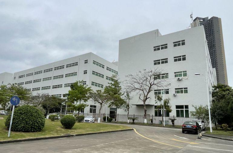 坪山大工业区10000平高6米独栋红本厂房实际面积出租可分租