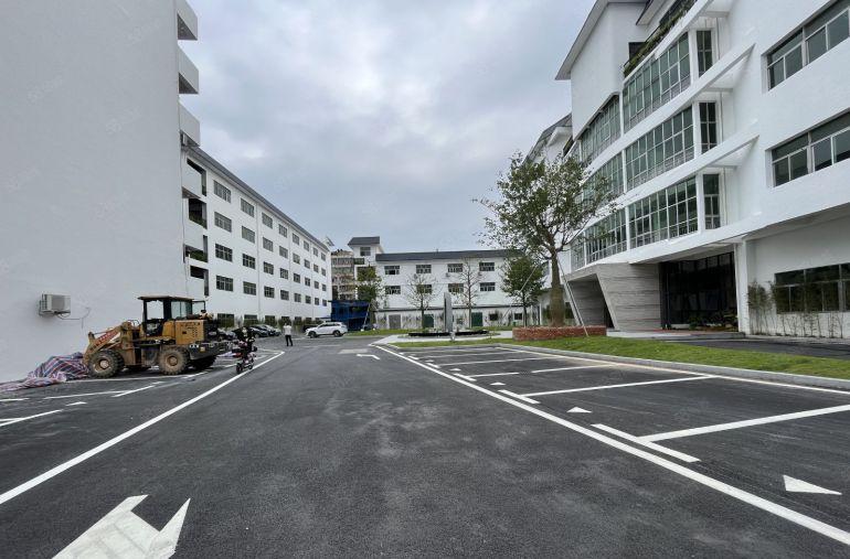 有补贴坪山地铁口2100平厂房仓库出租 300平起分租带装修