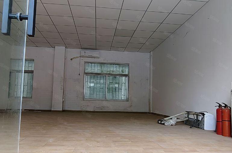 3800元坪山坑梓光祖北路独院一楼120平现成地板吊顶玻璃门