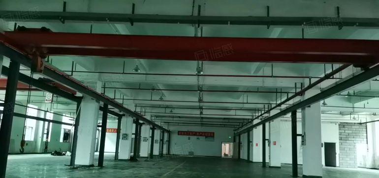深圳市坪山区一楼1170平米，厂房出租，带行车，层高5.5米