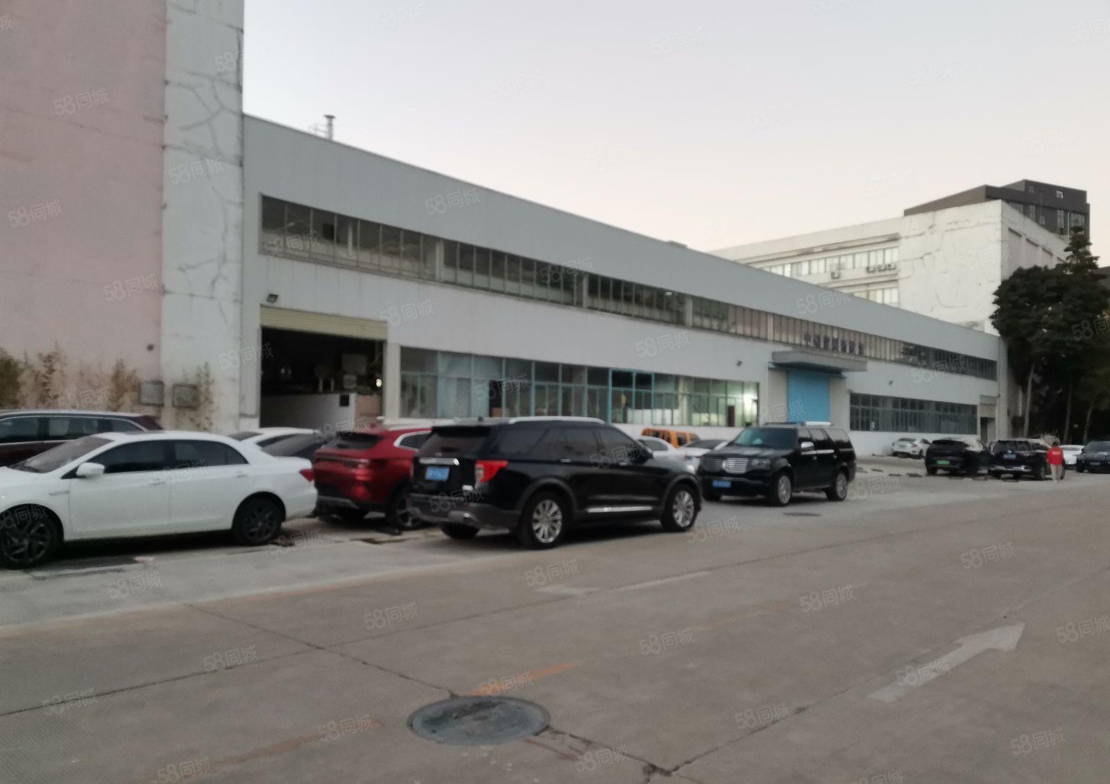 深圳市坪山区一楼12000平方米红本厂房出租，高度10米