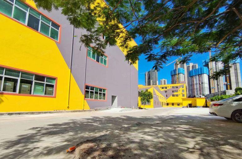 特价小面积100平起分坪山地铁口全新精装红本厂房仓库办公出租