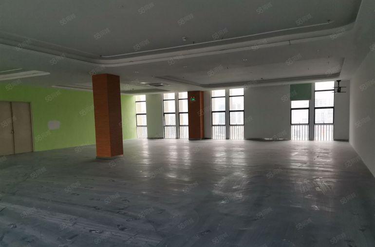 深圳市坪山区，原房东带装修520平方米厂房出租，有红本房产证