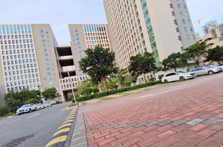 坪山大工业区原房东大型科技园楼上精装修300平方办公厂房出租