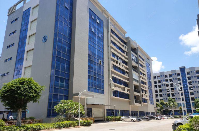 深圳坪山高新区，大型花园式科技园红本厂房2000平米