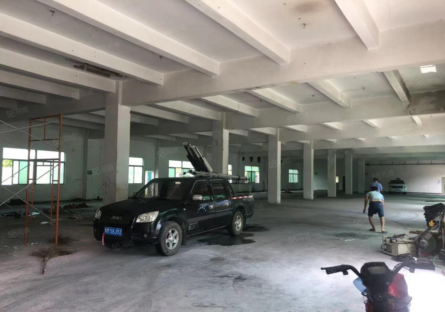 坪山区坑梓丹梓大道边新出一套独院厂房8933平米可以分租