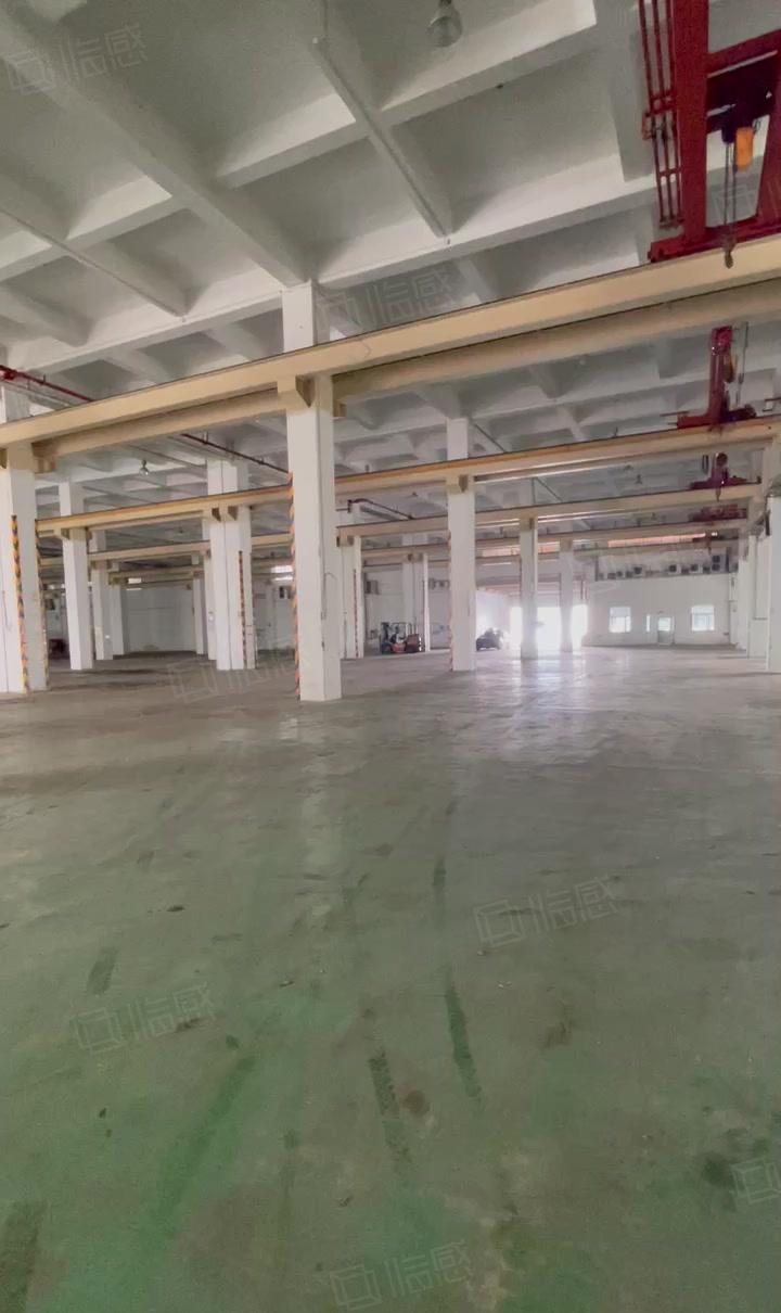 坪山一楼厂房12000平红本厂房出租高度9米带现成行车可分租