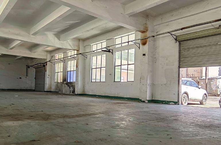 200平起分坪山金田路石井地铁口附近独院一楼600高4.8米