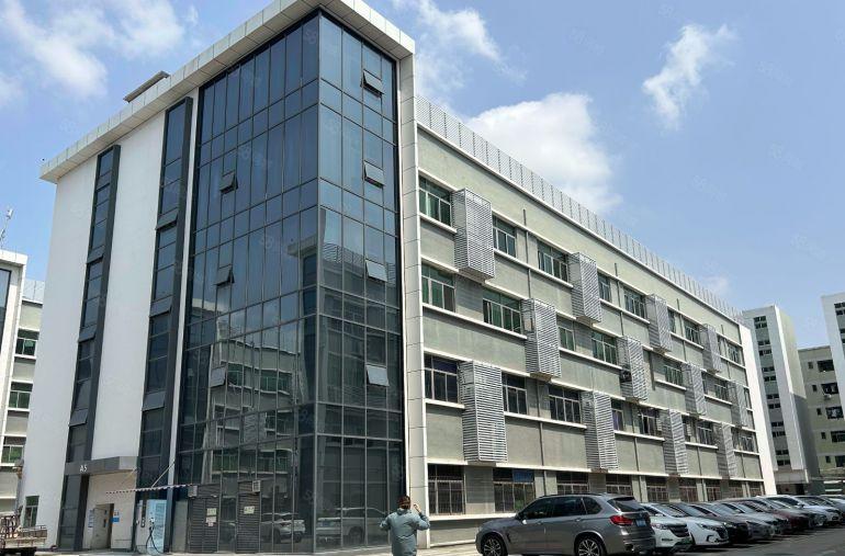 坪山大工业区原房东红本2楼1200平方精装修厂房大小可分租