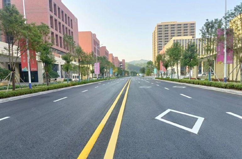 深圳周边东莞塘厦全新花园式厂房40万平，100平起租，价格低