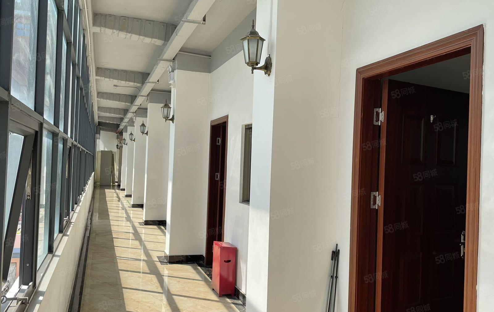 南山西丽南山智园附近单层1和3楼750平办公研发带装修出租