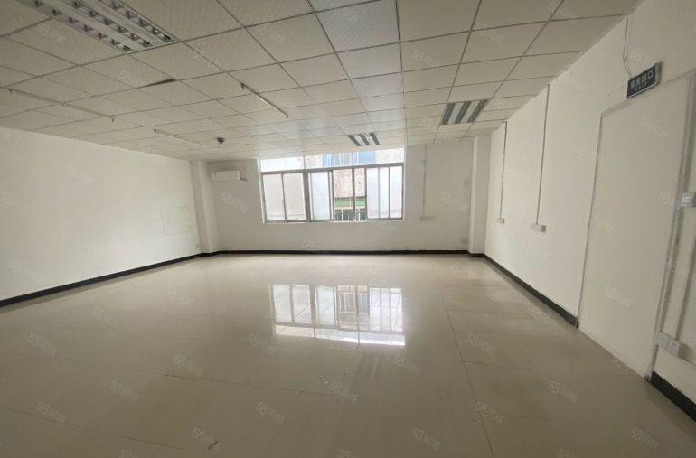 南山西丽地铁站小面积138，200，300平办公仓库水电齐全