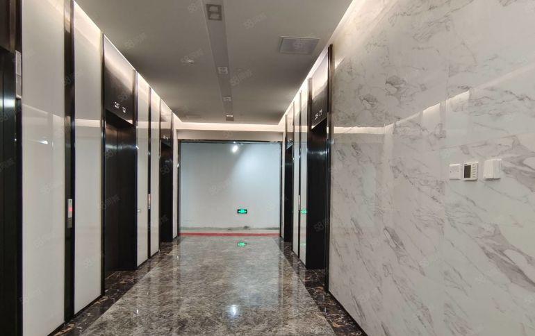 一楼门面153加二楼1800平红本临街厂房适合医药科研展