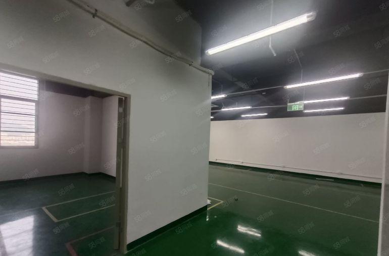 西丽阳光精装修厂房，新地坪漆，现成5台空调4个现成办公室，