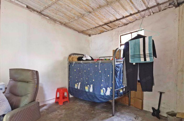 西丽 新出独门独院钢构厂房1800平 租金35元 不限行业