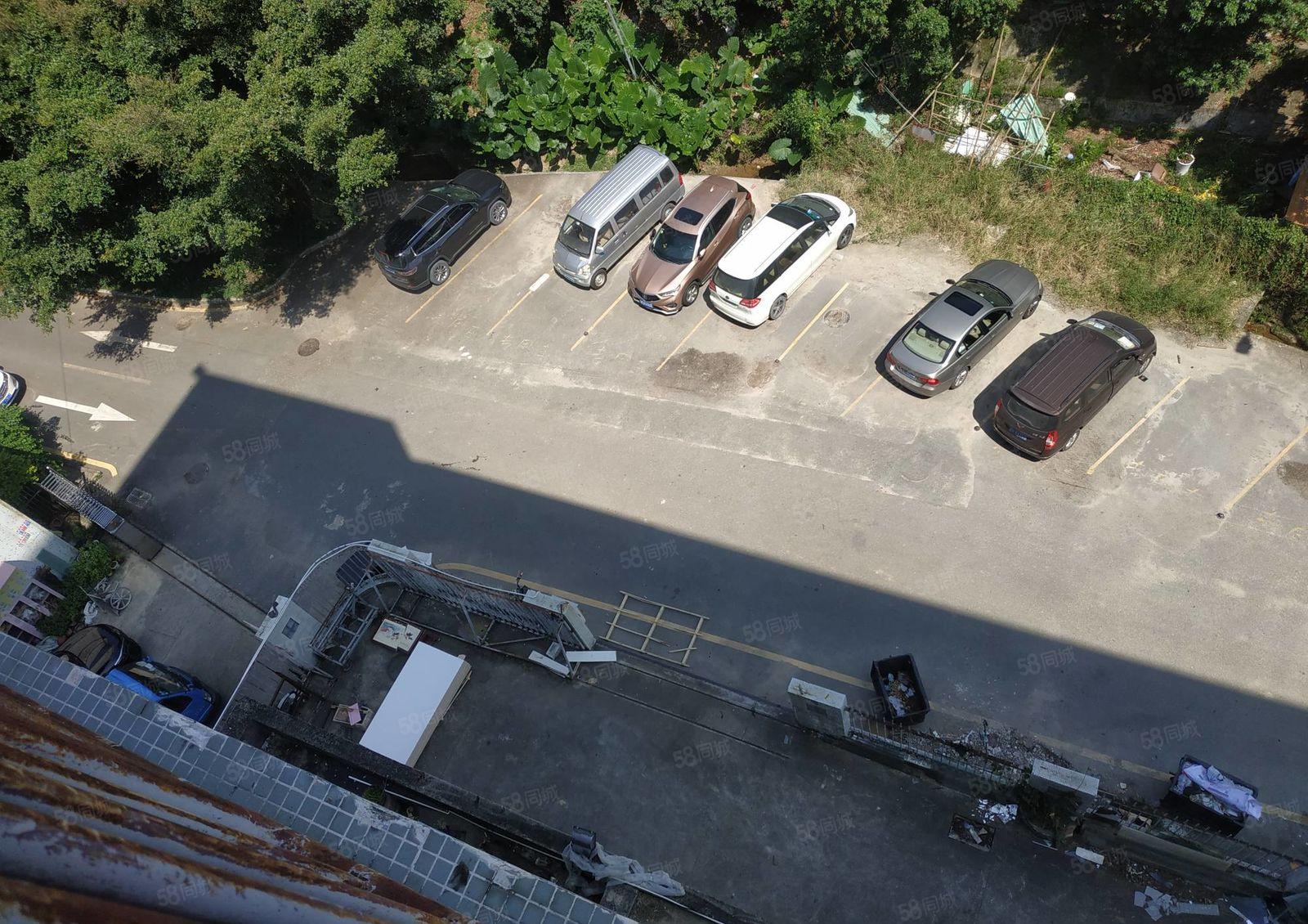 南山西丽 大磡工业区新出1500平厂房直租 带卸货平台