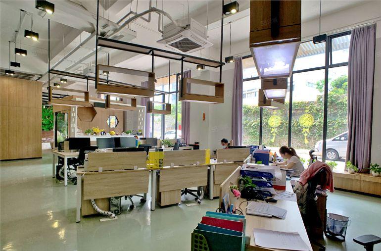 南山西丽一楼700平 精装 带家私 可外摆 行业不限