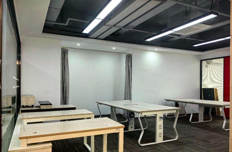 免费停车 凤凰城大厦 173平米 235平米 拎包入住