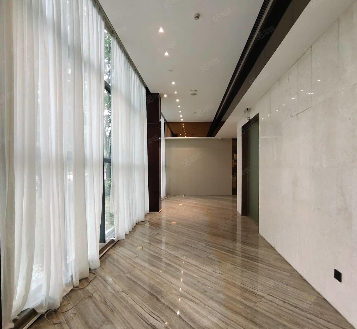 桃园地铁口跃式一拖二1375平适合教育培训书吧咖啡门诊部社康