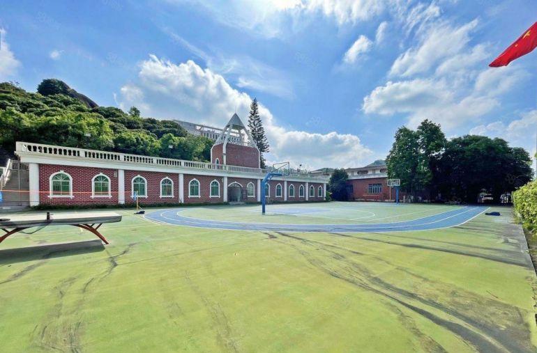 南山西丽 独门独院5686平方 带超大空地 行业不限 可分租