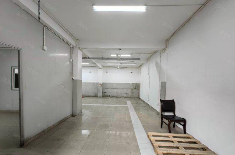 一楼仓库出租 210平米 租金45元