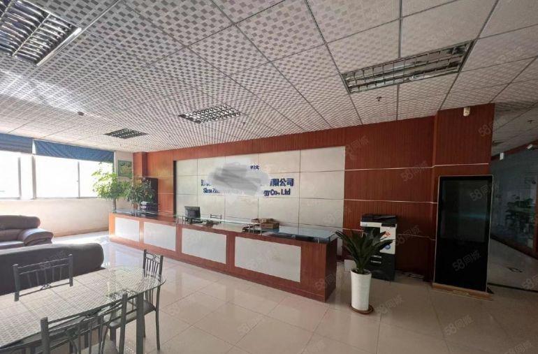 南山地铁口政府补贴园区 3楼整层1600平厂房 办公室可分