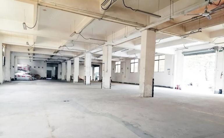 南山西丽原房东2楼整层1200平，大空层，实面出租，30元