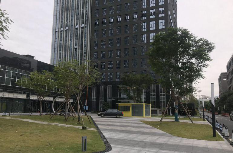 南山大学城地铁口楼上豪华精装修会所1200平厂房大小可分租