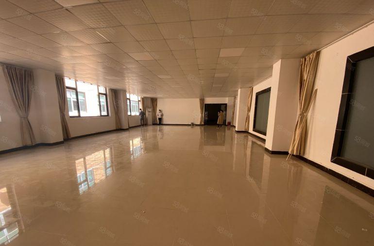 南山西丽地铁附近整层600，1200平精装修厂房仓库